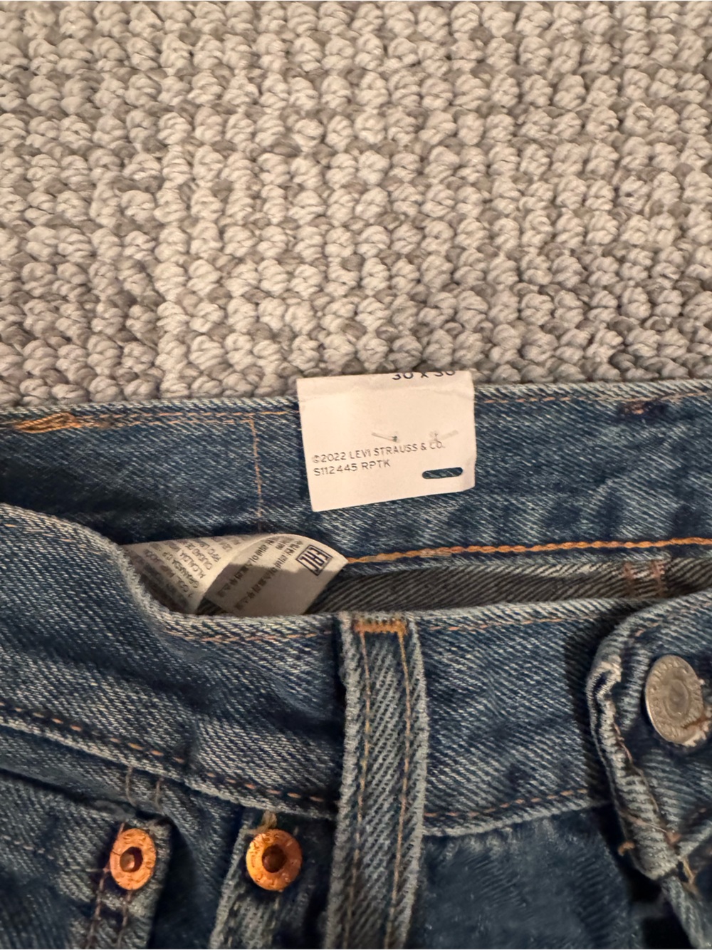 👖LEVI’S MEN’S DARK WASH SLIM STRAIGHT JEANS👖 - Picture 4 of 9